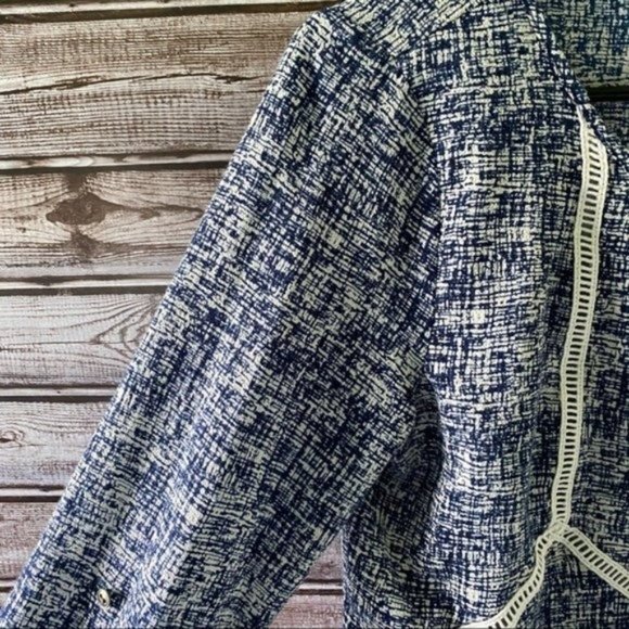 Skies are Blue Blouse‎ Size M - Picture 7 of 14